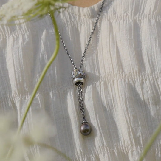 Turning Leaf Bead