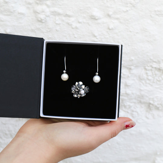 Hawthorn Elegance Set